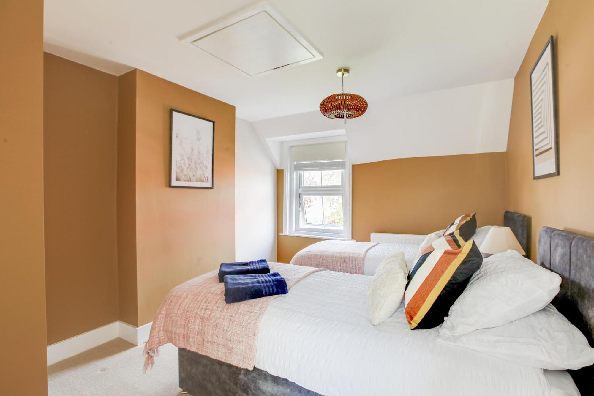 Cosy 3 Bedroom House With Free Parking And Wifi Hythe  Luaran gambar